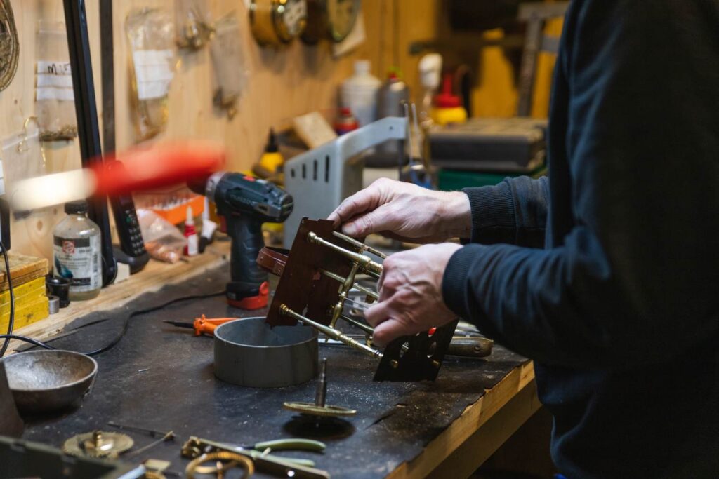 Restauratie van Friese klok