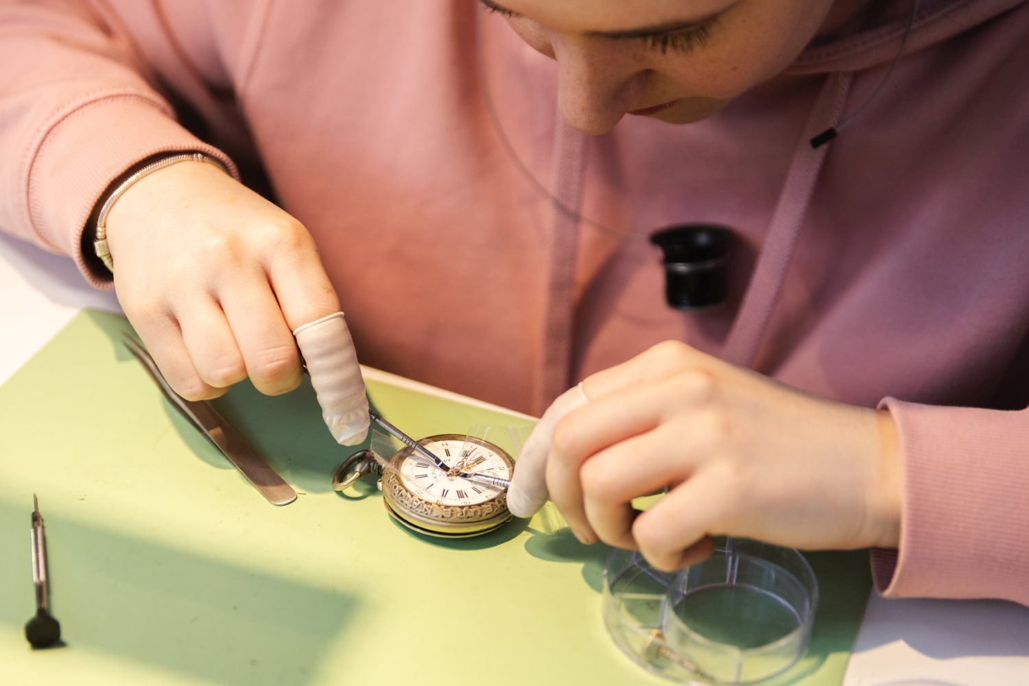 Uurwerk repareren horloges